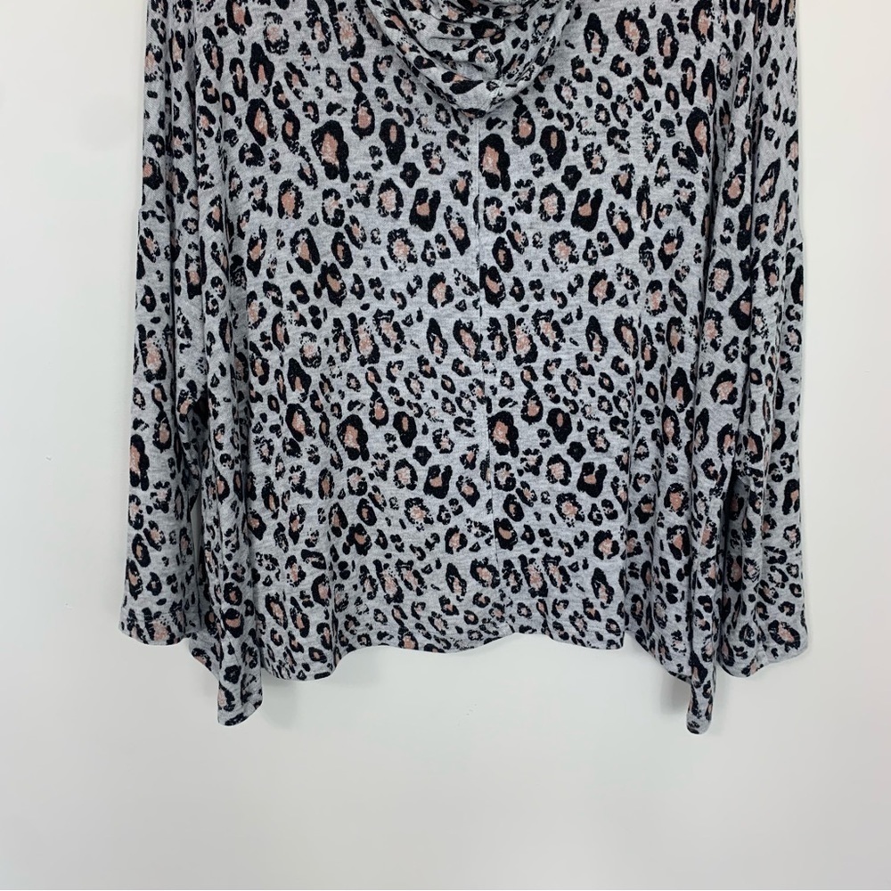 Sundry Draped Gray Leopard Print Hoodie Size Small - Picture 9 of 14